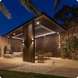 مظلة مغطاة ببديل الخشب