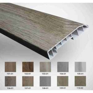 نعلات خشبية الشكل